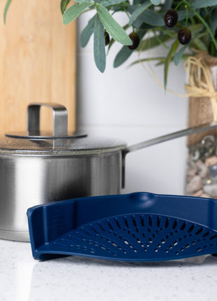 Fox Run Silicone Clip On Pot Strainer, 9” x 3.8” x 2.4”