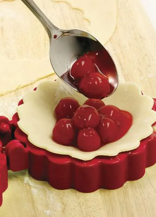 LATTICE/SOLID MINI PIE MOLD, RED