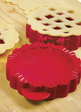 LATTICE/SOLID MINI PIE MOLD, RED