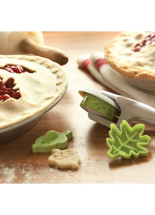 PIE DECORATING KIT