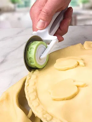 PIE DECORATING KIT