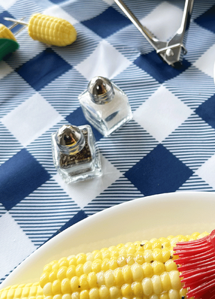 MINI SALT/PEPPER SHAKER SQUARE